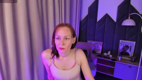 Snapshot of nika_gentle chatting on 06/06/26, 05:45 Nika online show from 06/06/26, 05:45
