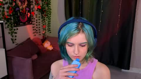 NIKA online show from 04/12/26, 01:16