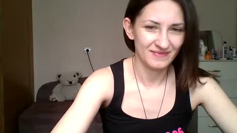nika_smily online show from 05/18/26, 08:42