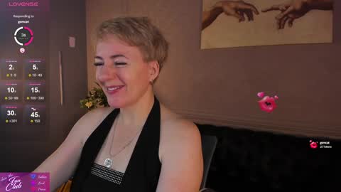 Snapshot of nika_smit chatting on 12/08/24, 05:39 Nika online show from 12/08/24, 05:39