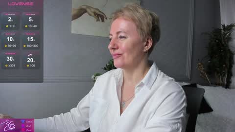 Snapshot of nika_smit chatting on 01/12/25, 08:46 Nika online show from 01/12/25, 08:46