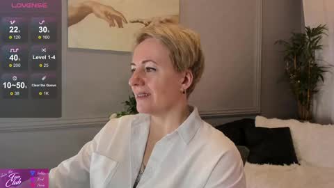 Snapshot of nika_smit chatting on 01/19/25, 08:29 Nika online show from 01/19/25, 08:29