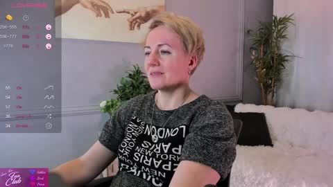 Snapshot of nika_smit chatting on 01/26/25, 02:19 Nika online show from 01/26/25, 02:19