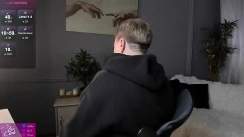 Snapshot of nika_smit chatting on 03/03/25, 05:09 Nika online show from 03/03/25, 05:09