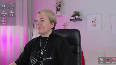 Nika online show from 10/10/25, 10:14