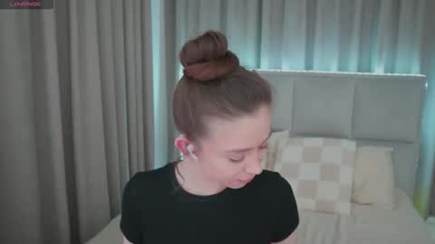 Nika online show from 05/13/26, 09:44