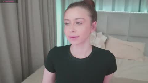 Nika online show from 05/17/26, 12:30