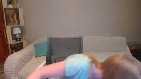 Snapshot of nikarocks chatting on 02/01/25, 09:51 nikarocks online show from 02/01/25, 09:51