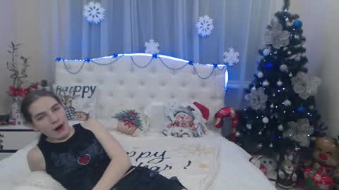nikastarkk online show from 12/30/24, 11:17