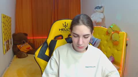 nikastarkk online show from 02/06/25, 10:43