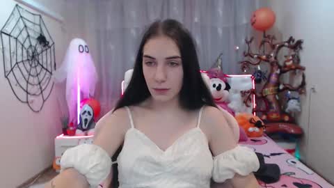 nikastarkk online show from 11/02/25, 07:27
