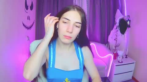 nikastarkk online show from 11/04/25, 08:19