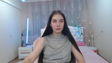 nikastarkk online show from 11/17/25, 07:30