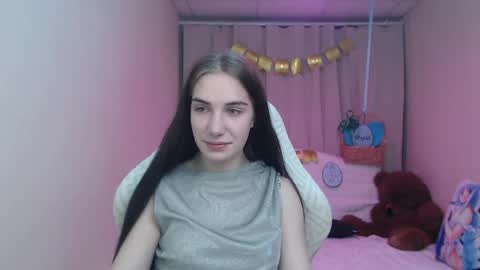 nikastarkk online show from 04/13/26, 06:57