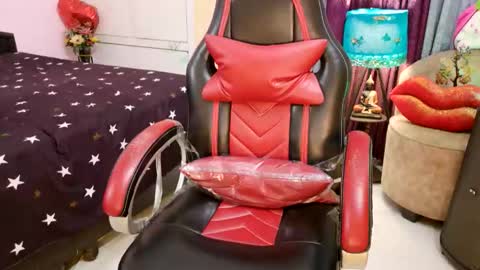 nikatheempress online show from 03/25/26, 06:52