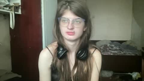 Snapshot of nikaxzimax chatting on 11/05/25, 10:26 NikaXZimax online show from 11/05/25, 10:26