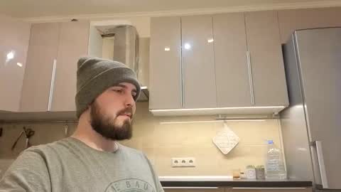 Snapshot of nikbusiness chatting on 12/18/25, 12:11 Nick online show from 12/18/25, 12:11