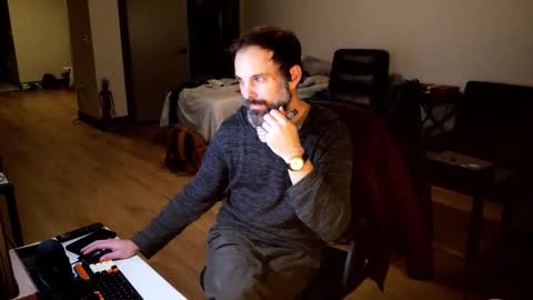 Nike Jude online show from 12/21/25, 07:48