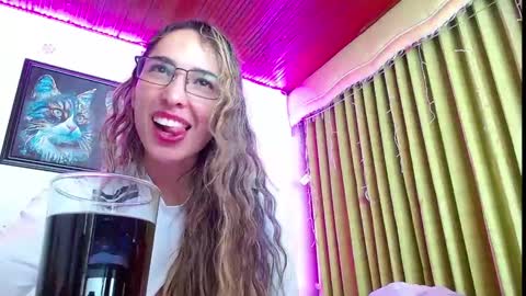 Snapshot of niki_1998 chatting on 02/13/25, 03:39 Natalia online show from 02/13/25, 03:39