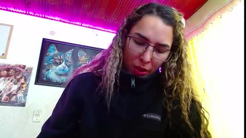 Snapshot of niki_1998 chatting on 02/13/25, 03:56 Natalia online show from 02/13/25, 03:56