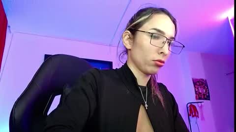 Snapshot of niki_1998 chatting on 10/07/25, 02:09 Natalia online show from 10/07/25, 02:09