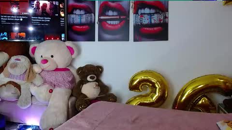 Snapshot of niki_1998 chatting on 11/09/25, 02:21 Natalia online show from 11/09/25, 02:21