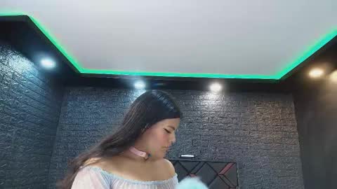 NIKI online show from 05/25/26, 12:44