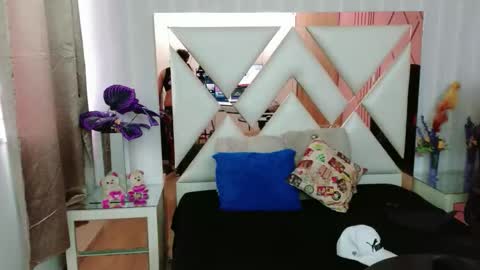 Snapshot of nikievanz chatting on 03/22/26, 03:04 Nikievanz online show from 03/22/26, 03:04