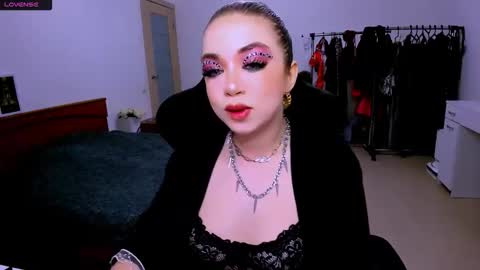 nikigoddesss online show from 04/05/26, 01:36
