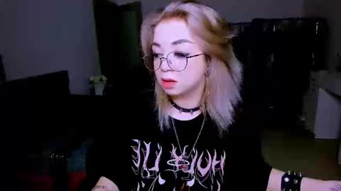 nikigoddesss online show from 04/13/26, 06:19