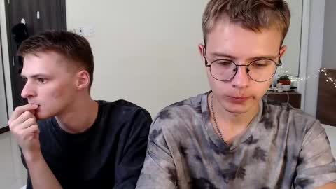 nikikerry_cum_ online show from 04/18/26, 09:35