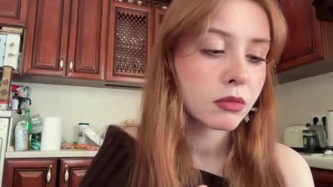 Snapshot of nikitabichoupan chatting on 03/24/26, 12:21 Amy online show from 03/24/26, 12:21