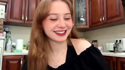 Snapshot of nikitabichoupan chatting on 04/15/26, 01:07 Amy online show from 04/15/26, 01:07