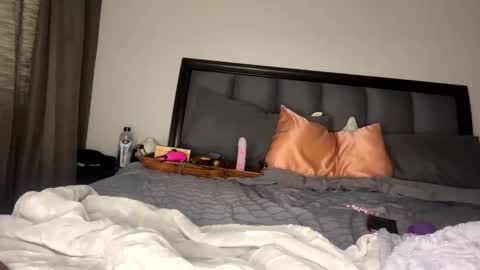 Snapshot of nikitalove104 chatting on 09/12/25, 05:13 nikitalove104 online show from 09/12/25, 05:13