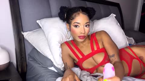 Snapshot of nikitalove104 chatting on 10/05/25, 08:29 nikitalove104 online show from 10/05/25, 08:29