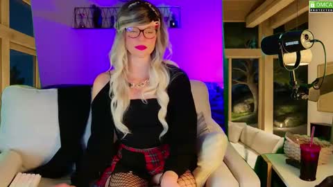 Kitty Chatte online show from 09/11/25, 08:09