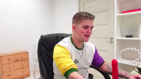 nikki online show from 02/17/26, 08:48