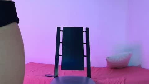 nikki_uwu online show from 05/07/26, 08:25