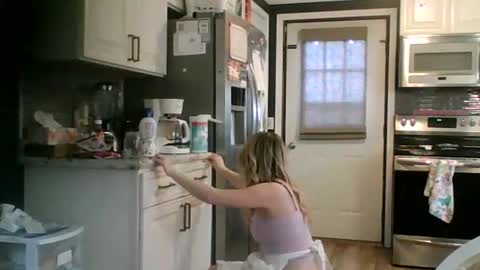 nikkib653466 online show from 02/01/26, 06:06