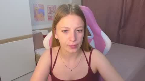 Snapshot of nikkibenz03 chatting on 07/18/26, 11:14 Beatrice online show from 07/18/26, 11:14