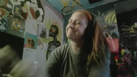 Nikkie online show from 09/26/25, 08:35