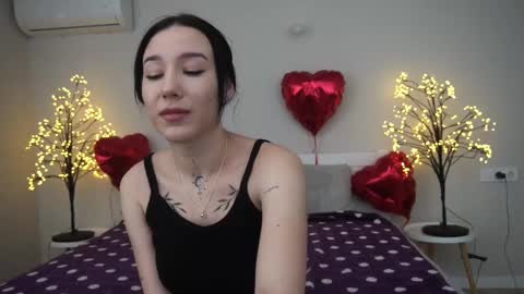 Nikki online show from 03/03/25, 01:42