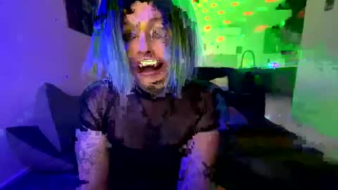 Snapshot of nikkineverlands chatting on 06/10/26, 04:45 Nikki Neverland online show from 06/10/26, 04:45