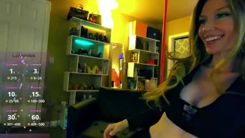 Snapshot of nikkiprincess chatting on 03/04/25, 04:27 Schedule IN BIO online show from 03/04/25, 04:27