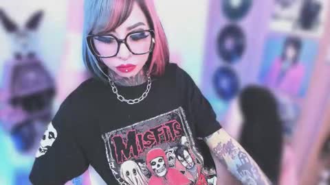 Nikki Ramone   online show from 12/03/25, 09:13