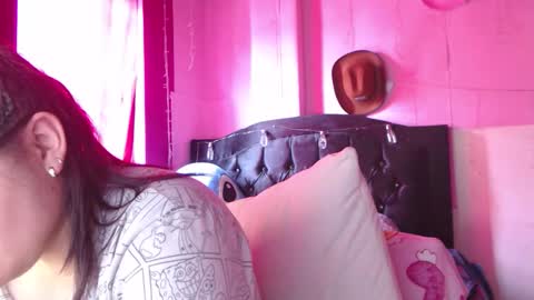 Snapshot of nikkirous_ chatting on 02/03/26, 05:07 Nikkirous online show from 02/03/26, 05:07