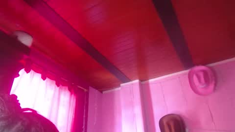 Snapshot of nikkirous_ chatting on 02/04/26, 04:13 Nikkirous online show from 02/04/26, 04:13