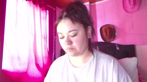 Snapshot of nikkirous_ chatting on 02/05/26, 04:44 Nikkirous online show from 02/05/26, 04:44