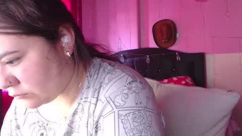 Snapshot of nikkirous_ chatting on 02/16/26, 12:56 Nikkirous online show from 02/16/26, 12:56