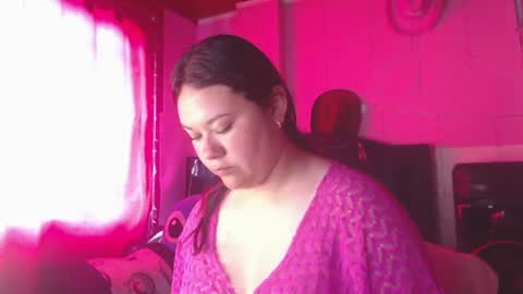 Snapshot of nikkirous_ chatting on 07/01/26, 02:40 Nikkirous online show from 07/01/26, 02:40